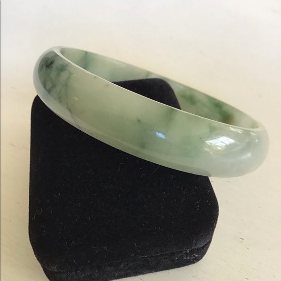 Vintage Olde Large Mossy White Jade Bangle 70 Gr. - Picture 2 of 10